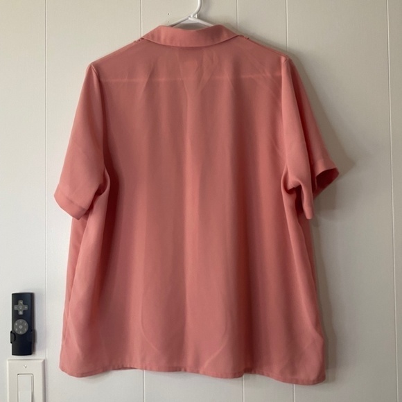 𝅺🍁price DROP🍁 Vintage pink ruffle front blouse size 18 W 100% Polyester - Picture 5 of 5